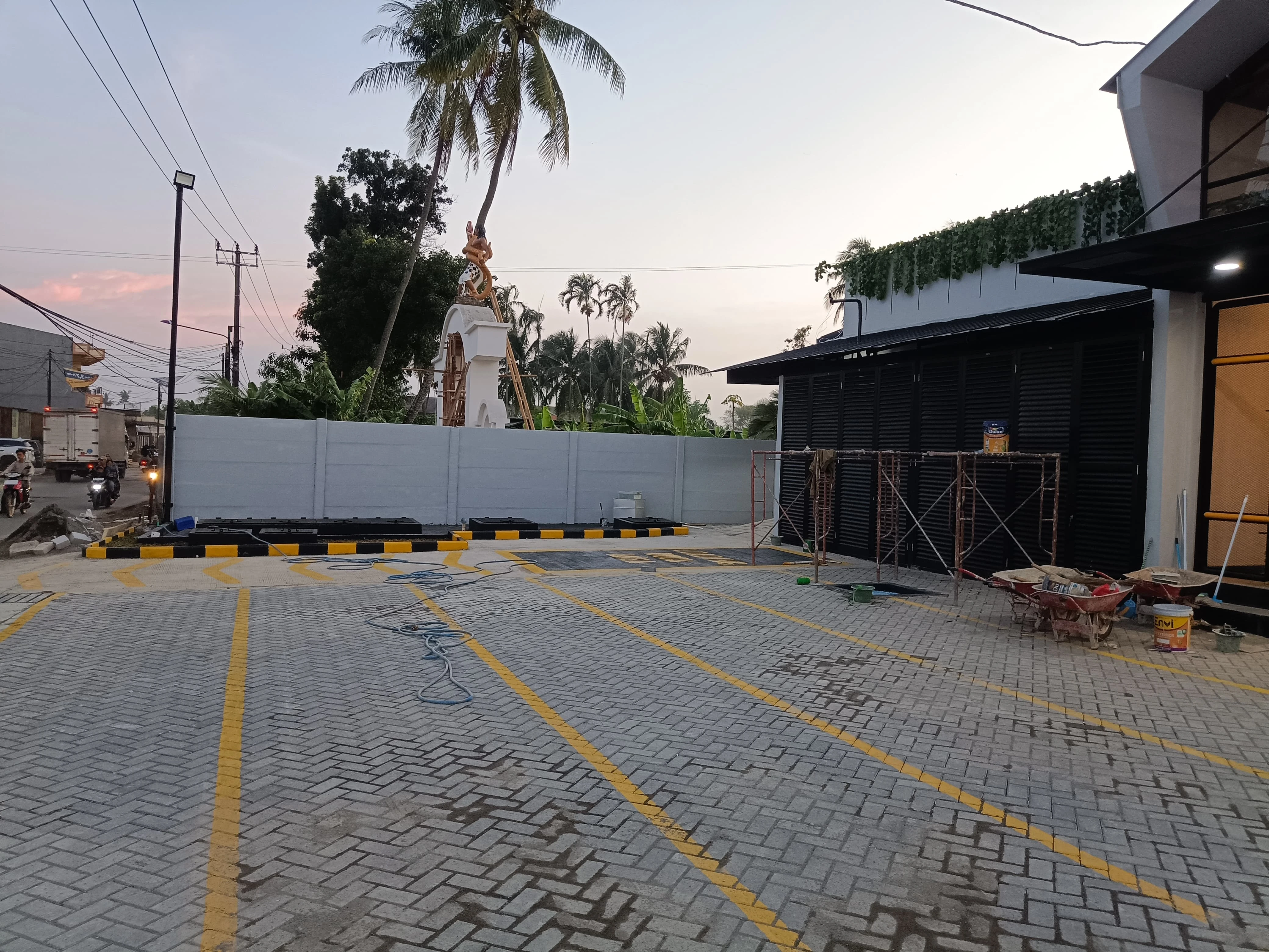 Resto Gacoan Kampung Melayu