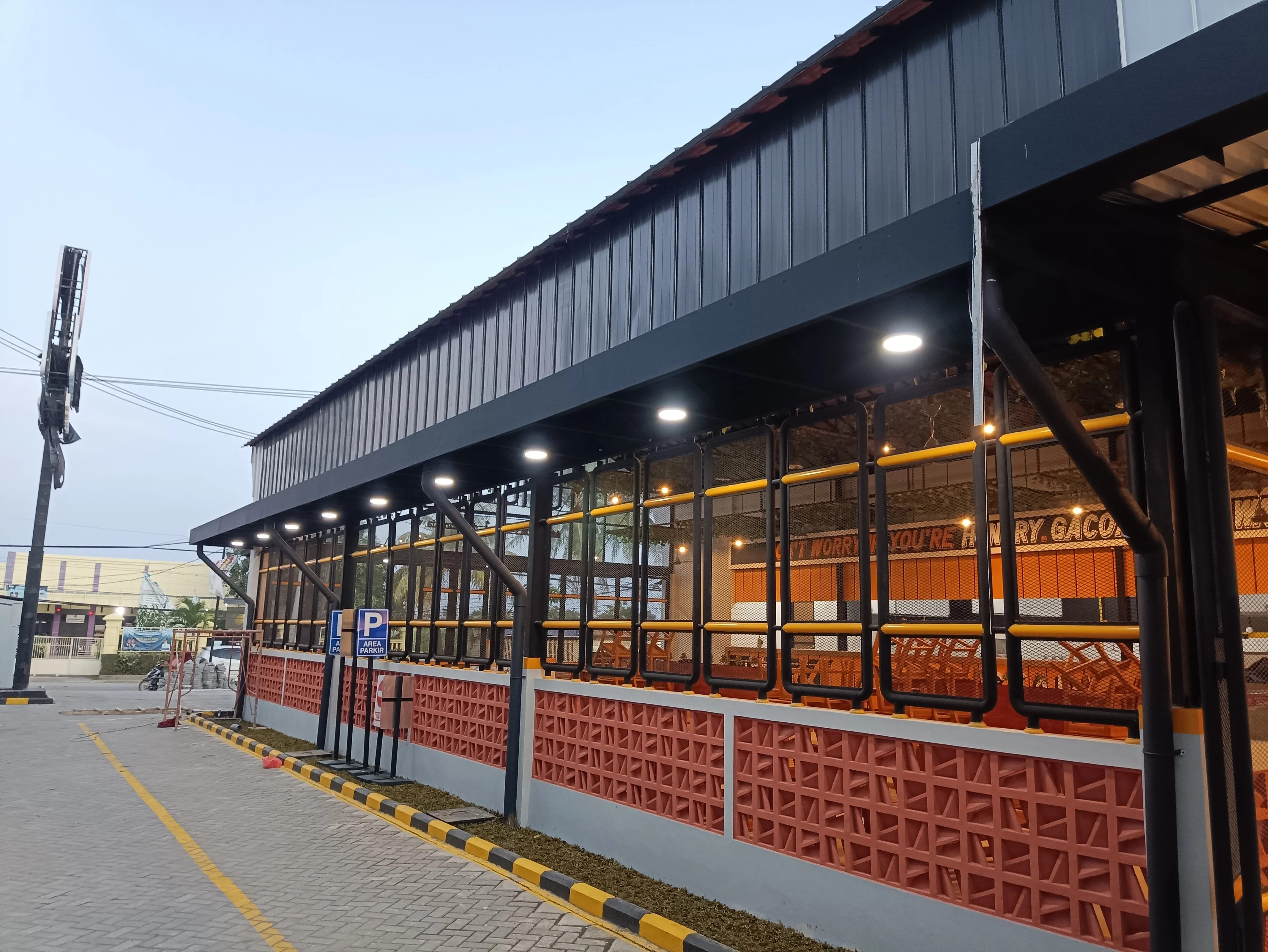 Resto Gacoan Kampung Melayu