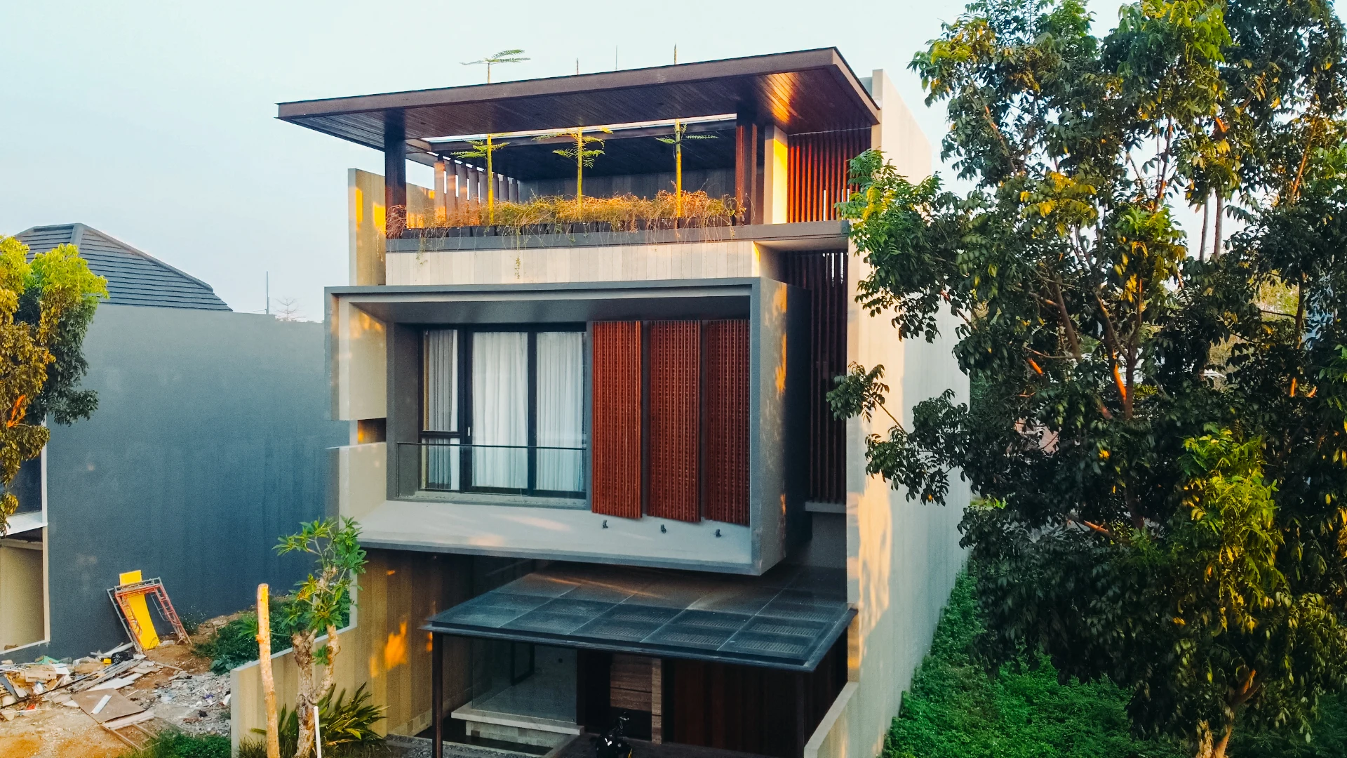 House CG (3 Floors)
