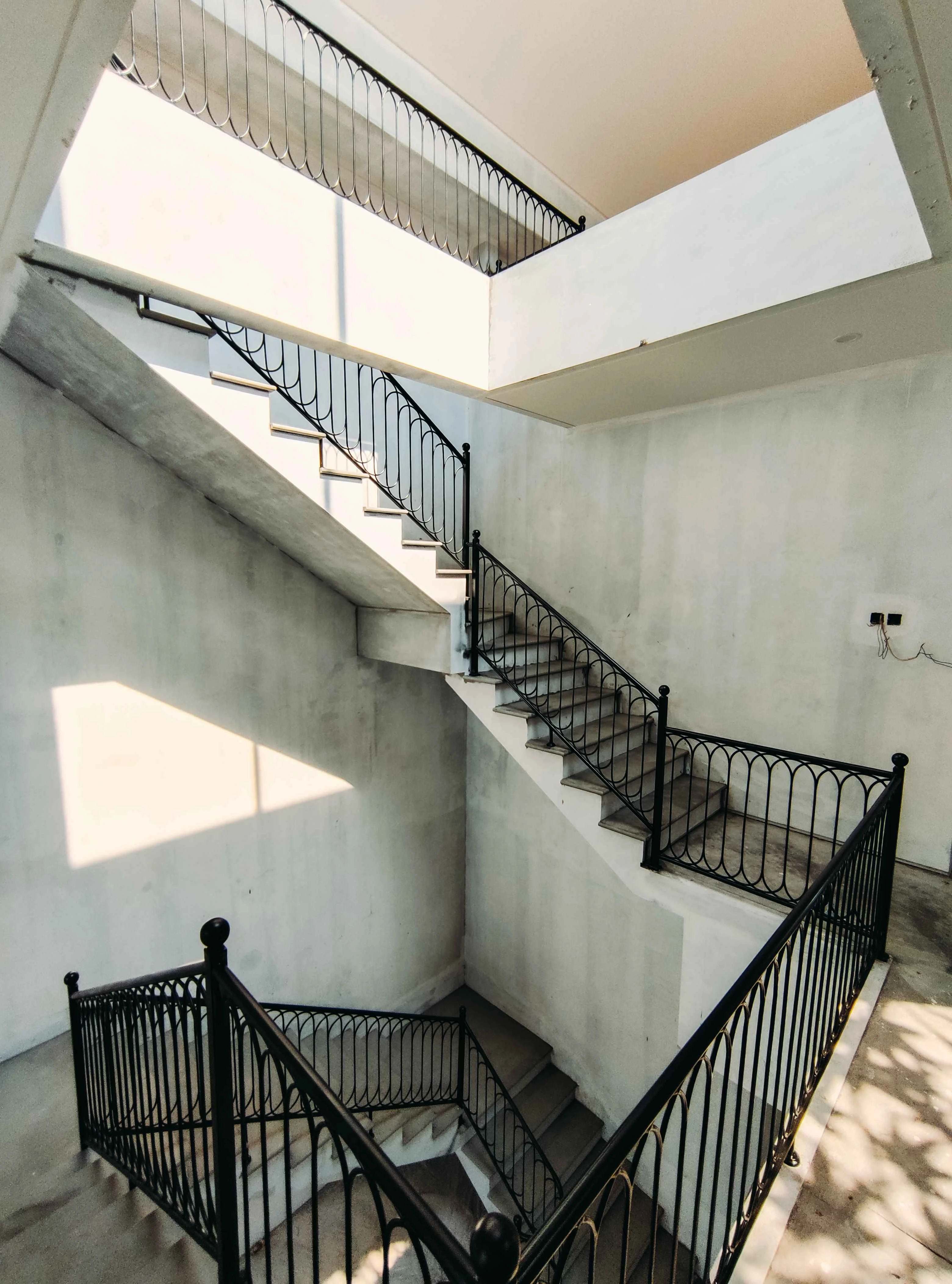 House GTP (3 Floors)