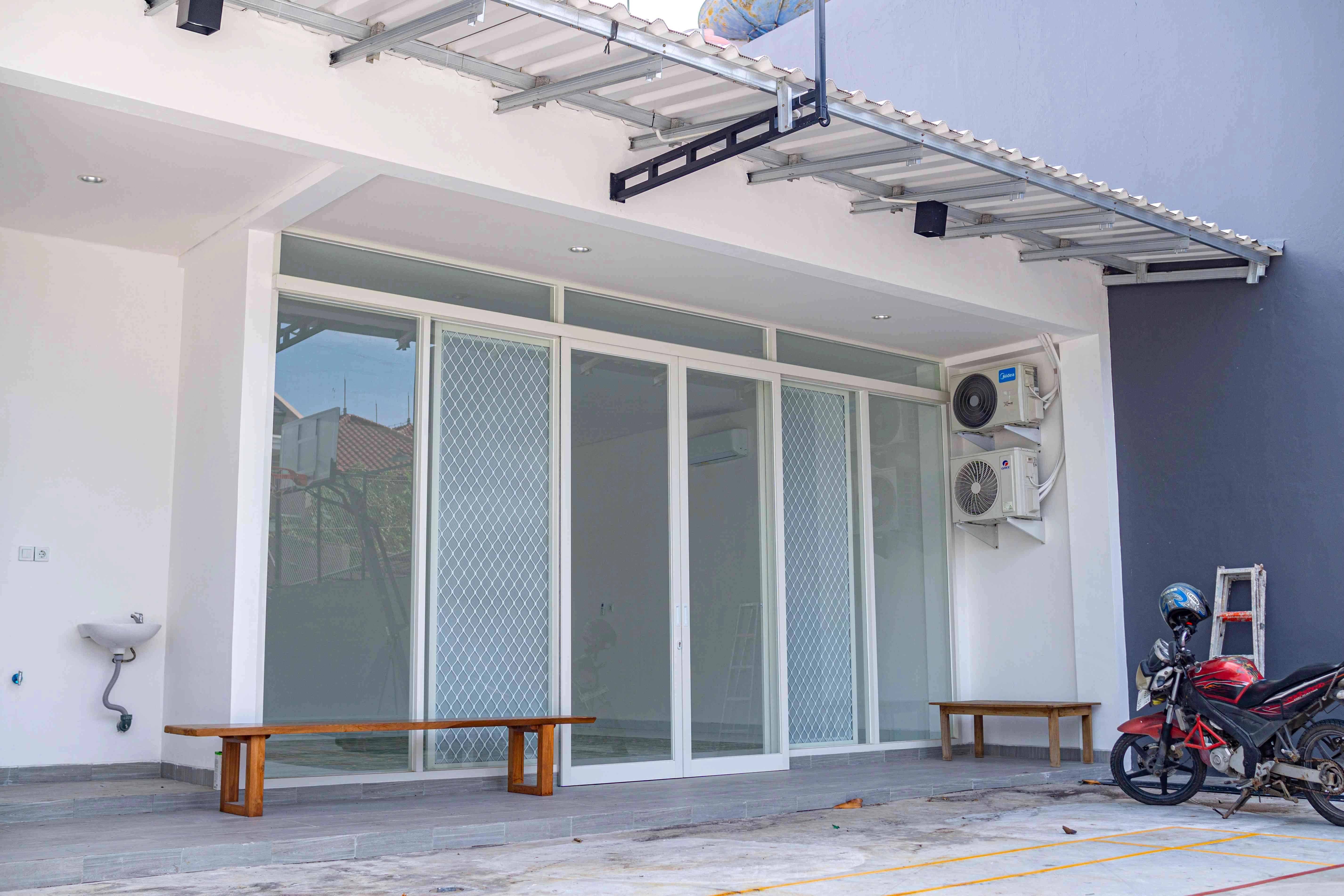 Warehouse & Basketball Court