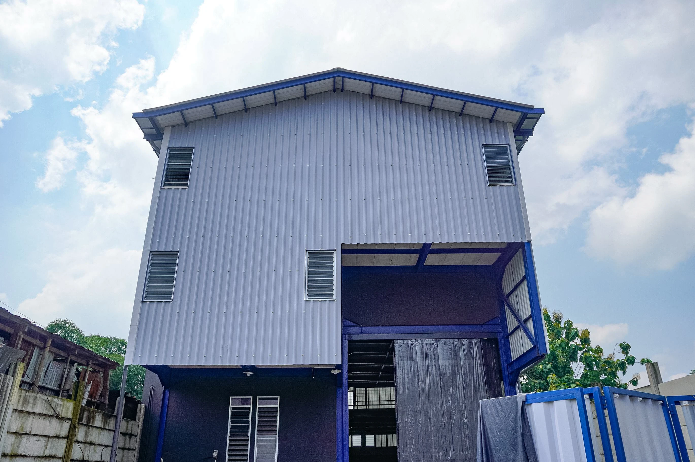 Warehouse UTS (3 Floors)