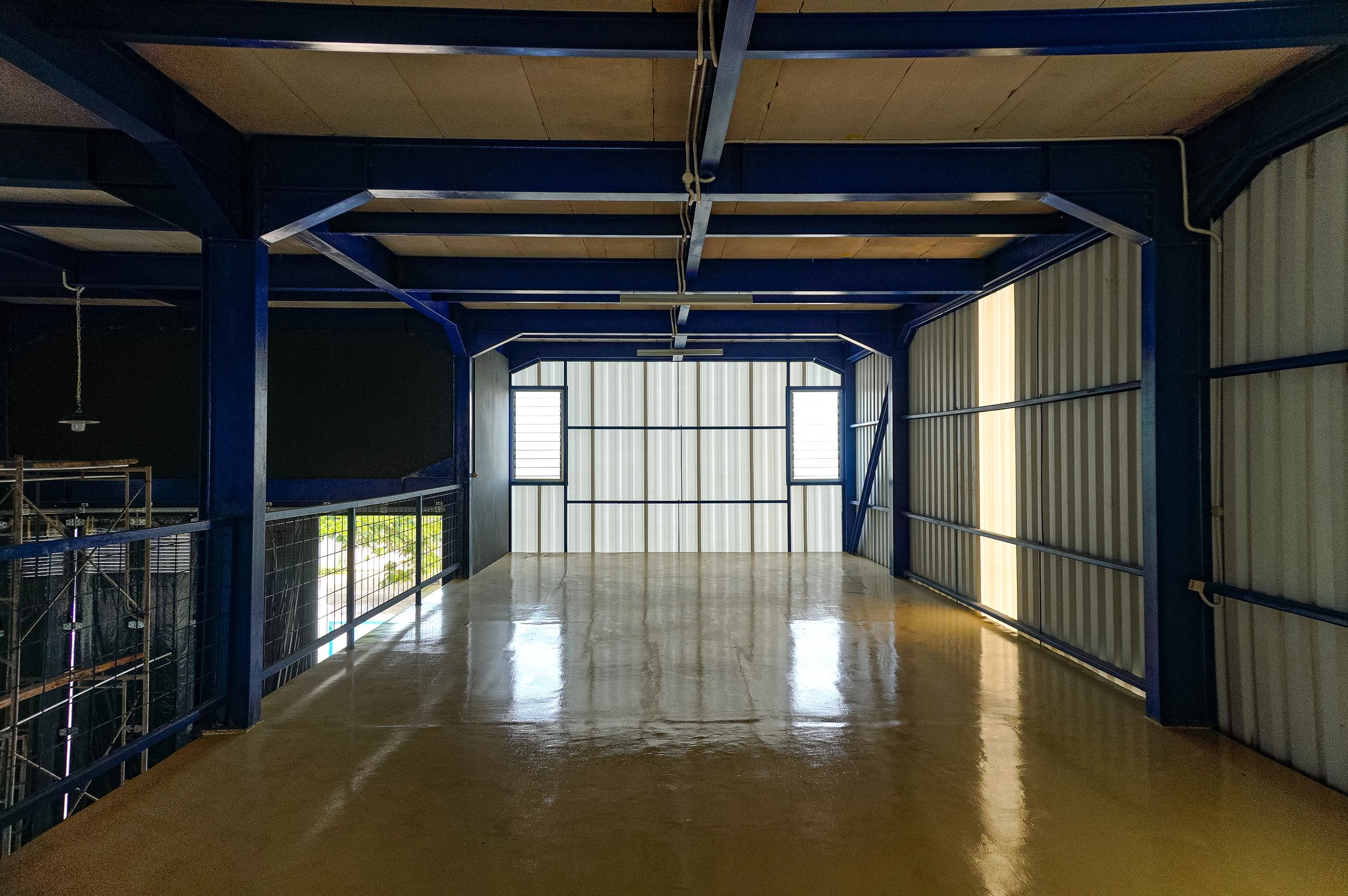 Warehouse UTS (3 Floors)