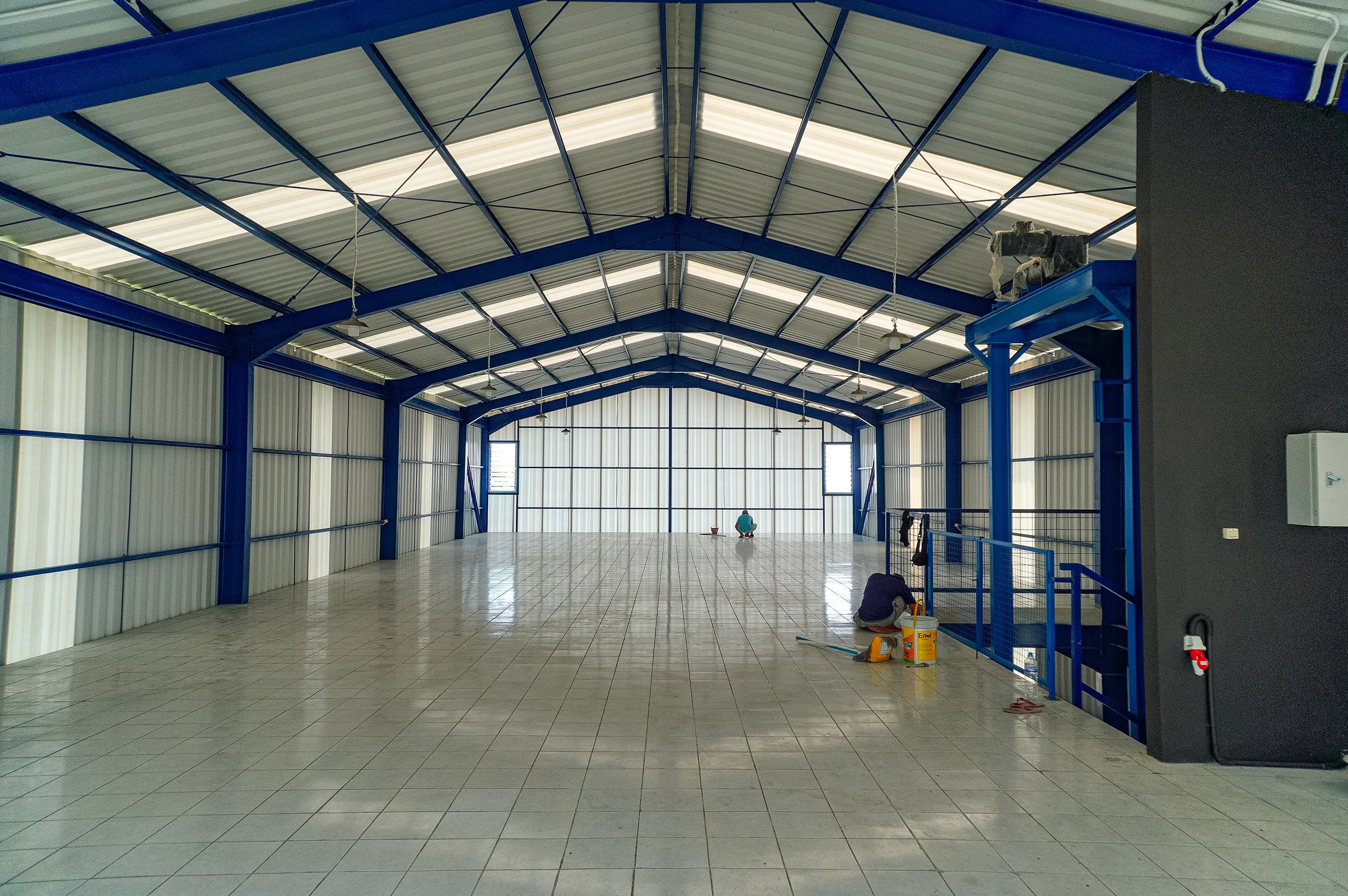 Warehouse UTS (3 Floors)