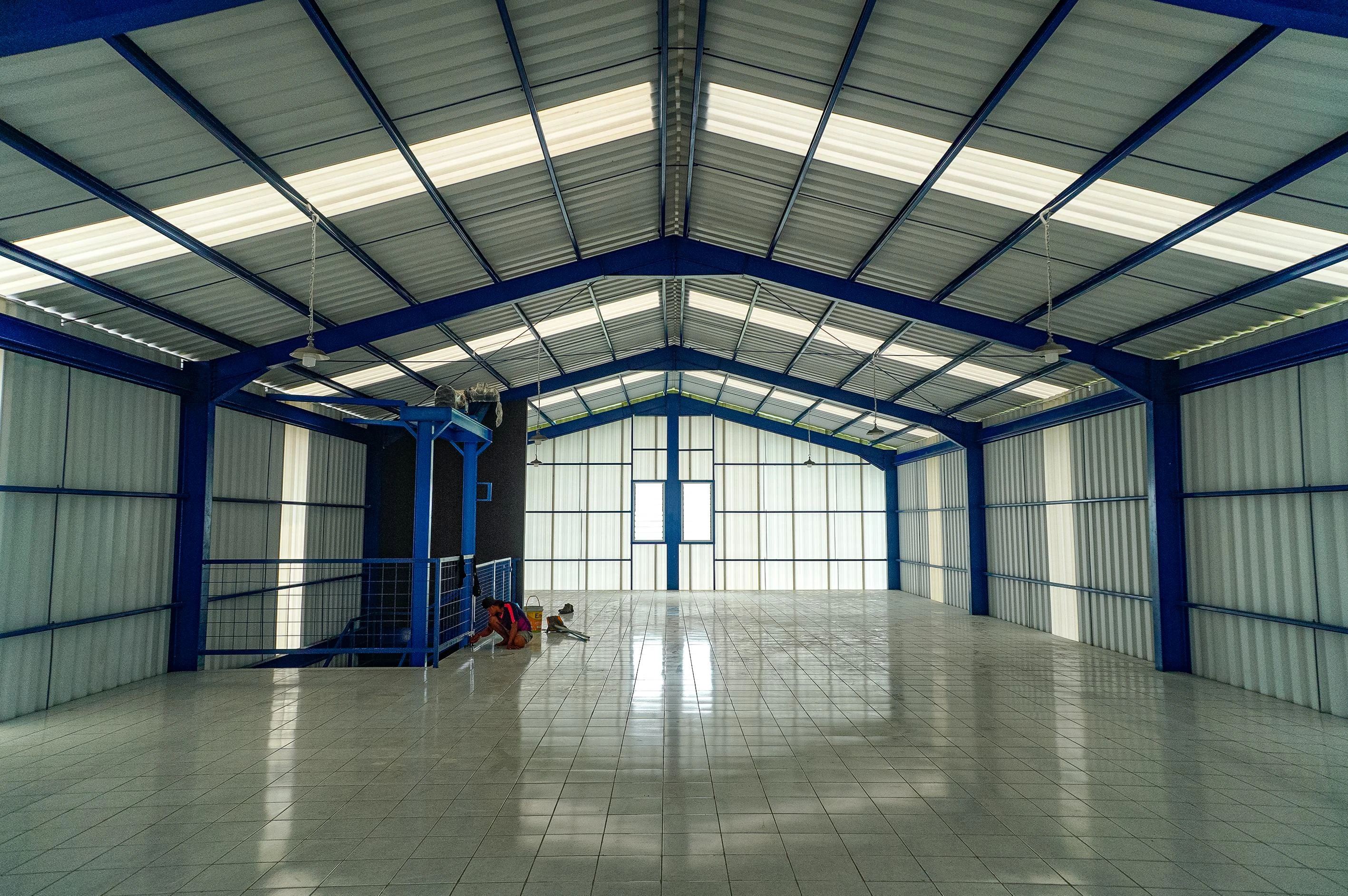 Warehouse UTS (3 Floors)