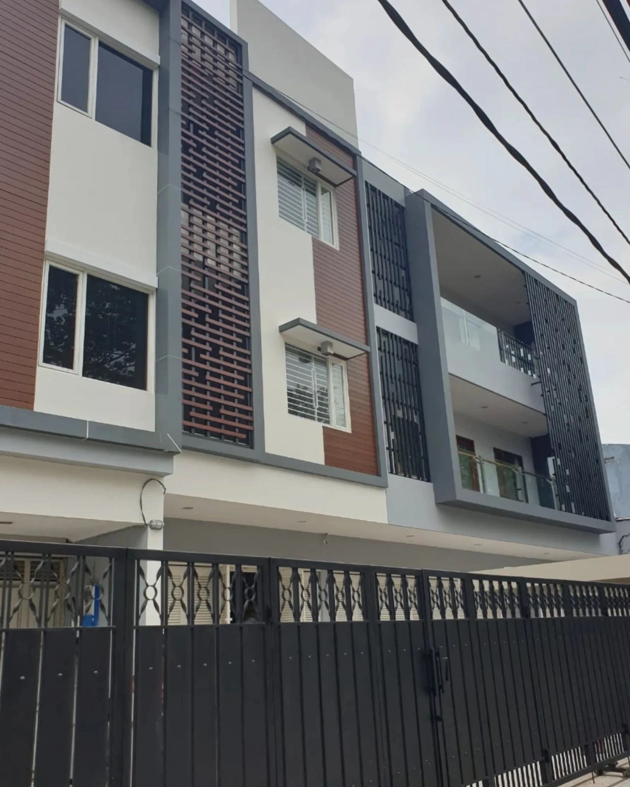  Boarding House K (3 Floors)