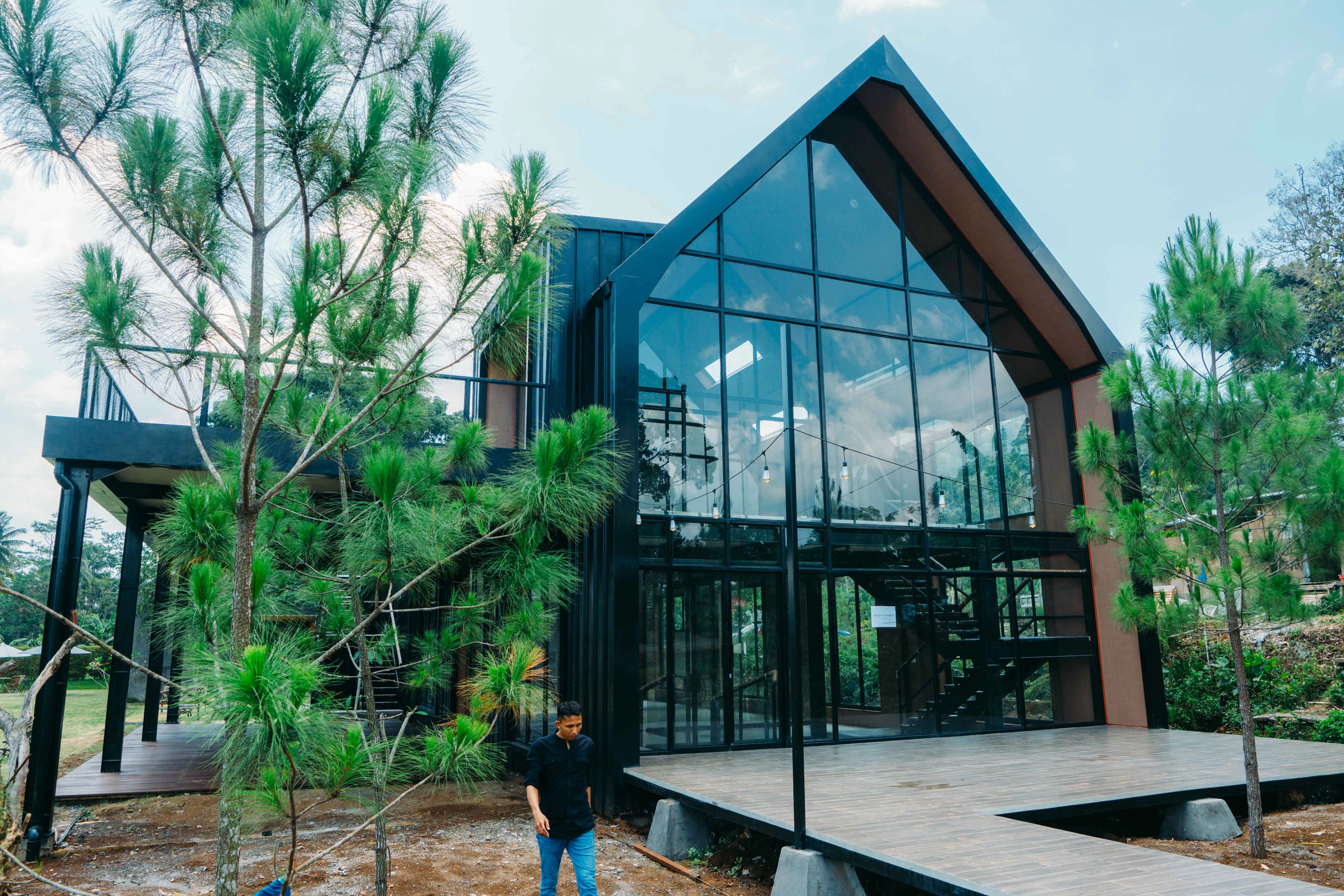 Resto Panarama (2 Floors)