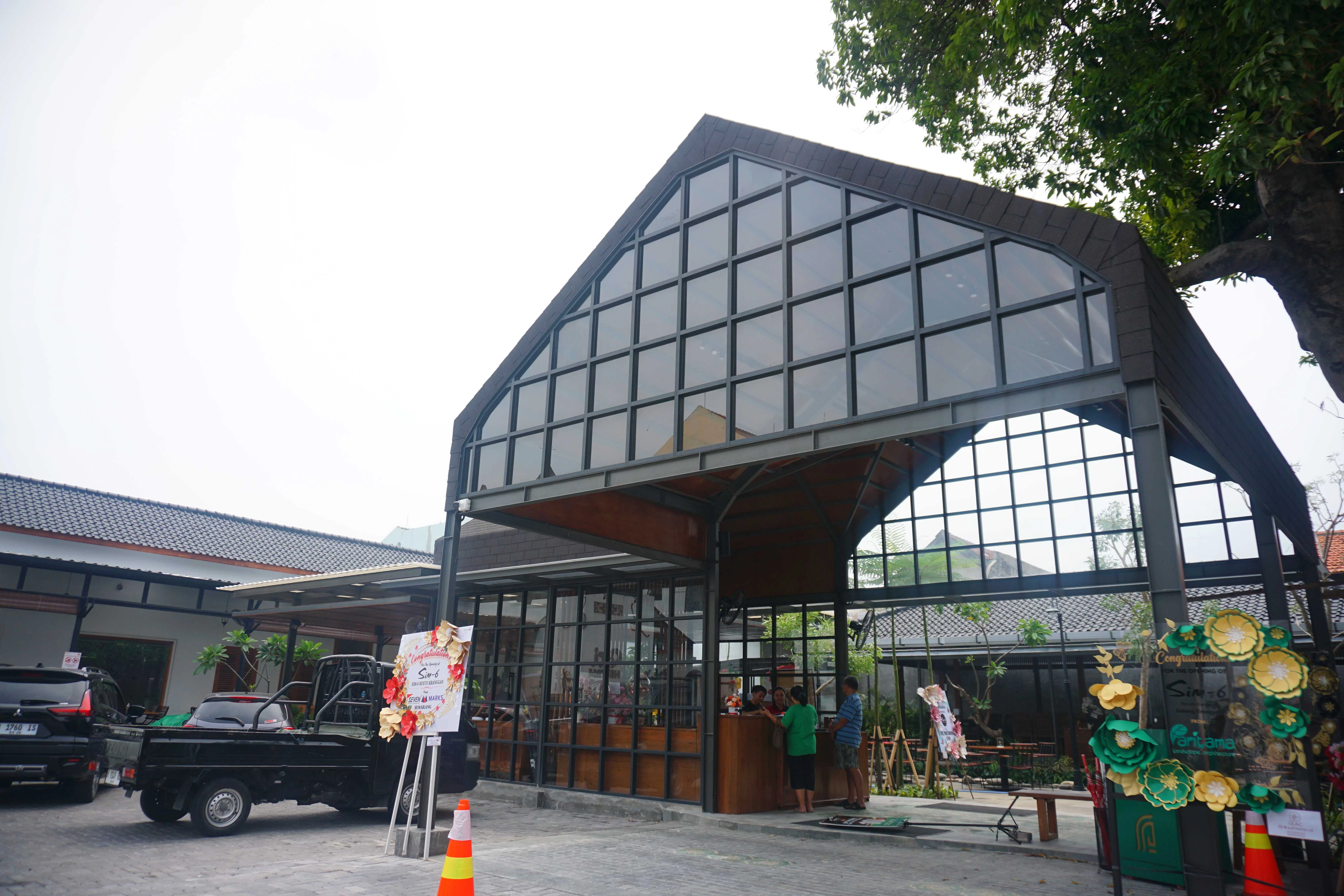 Resto Sim Six (2 Floors)