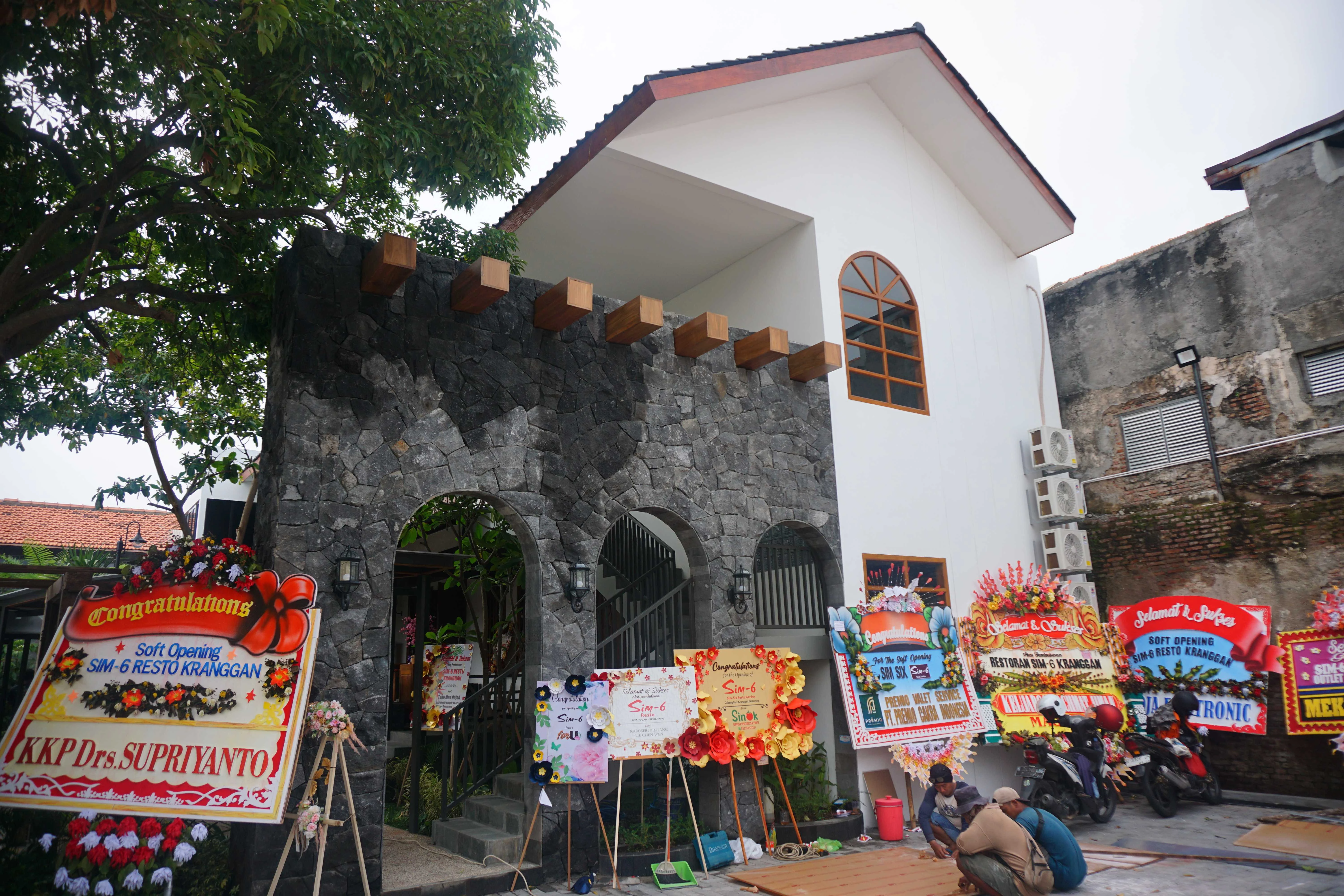 Resto Sim Six (2 Floors)