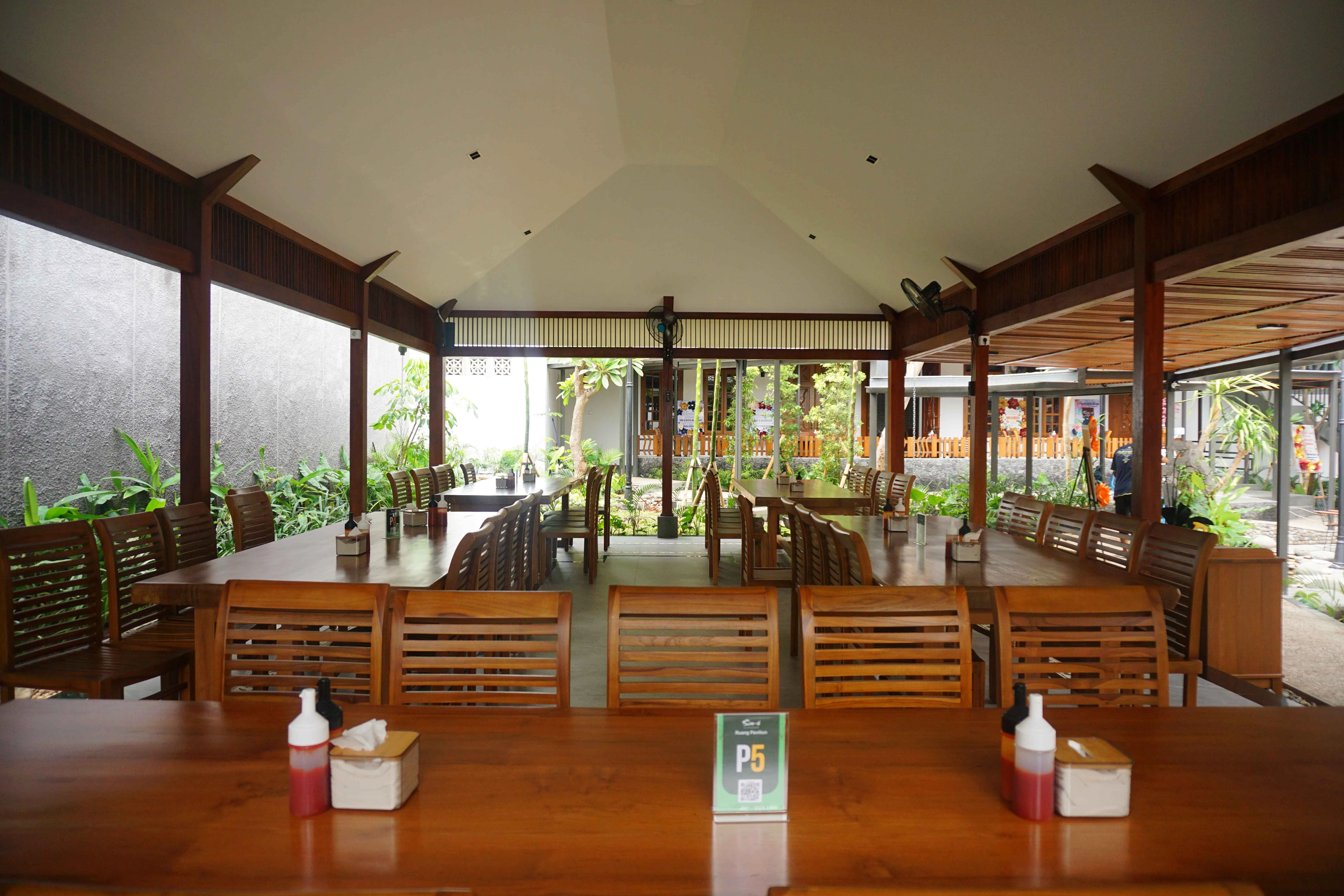 Resto Sim Six (2 Floors)