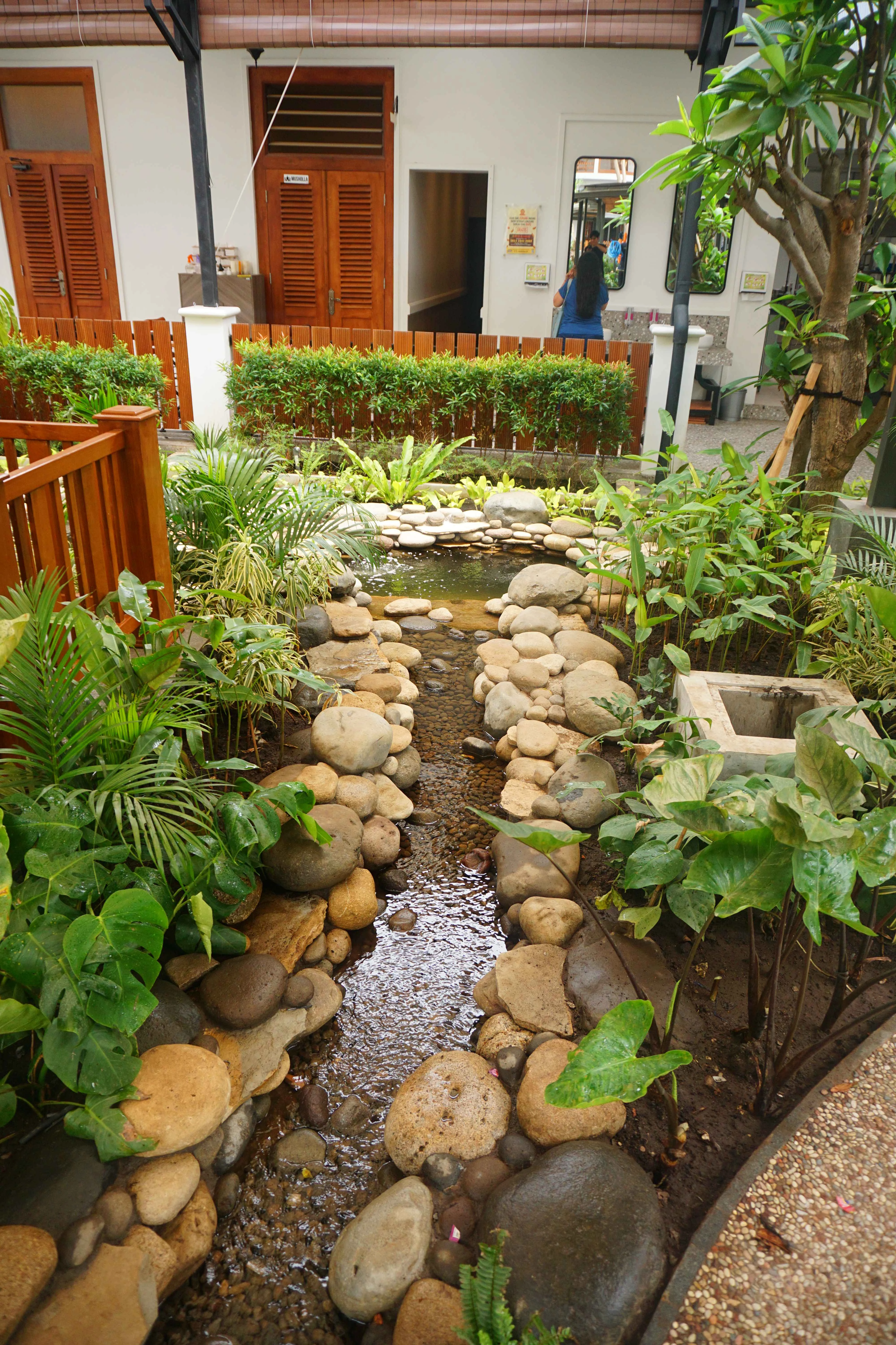 Resto Sim Six (2 Floors)