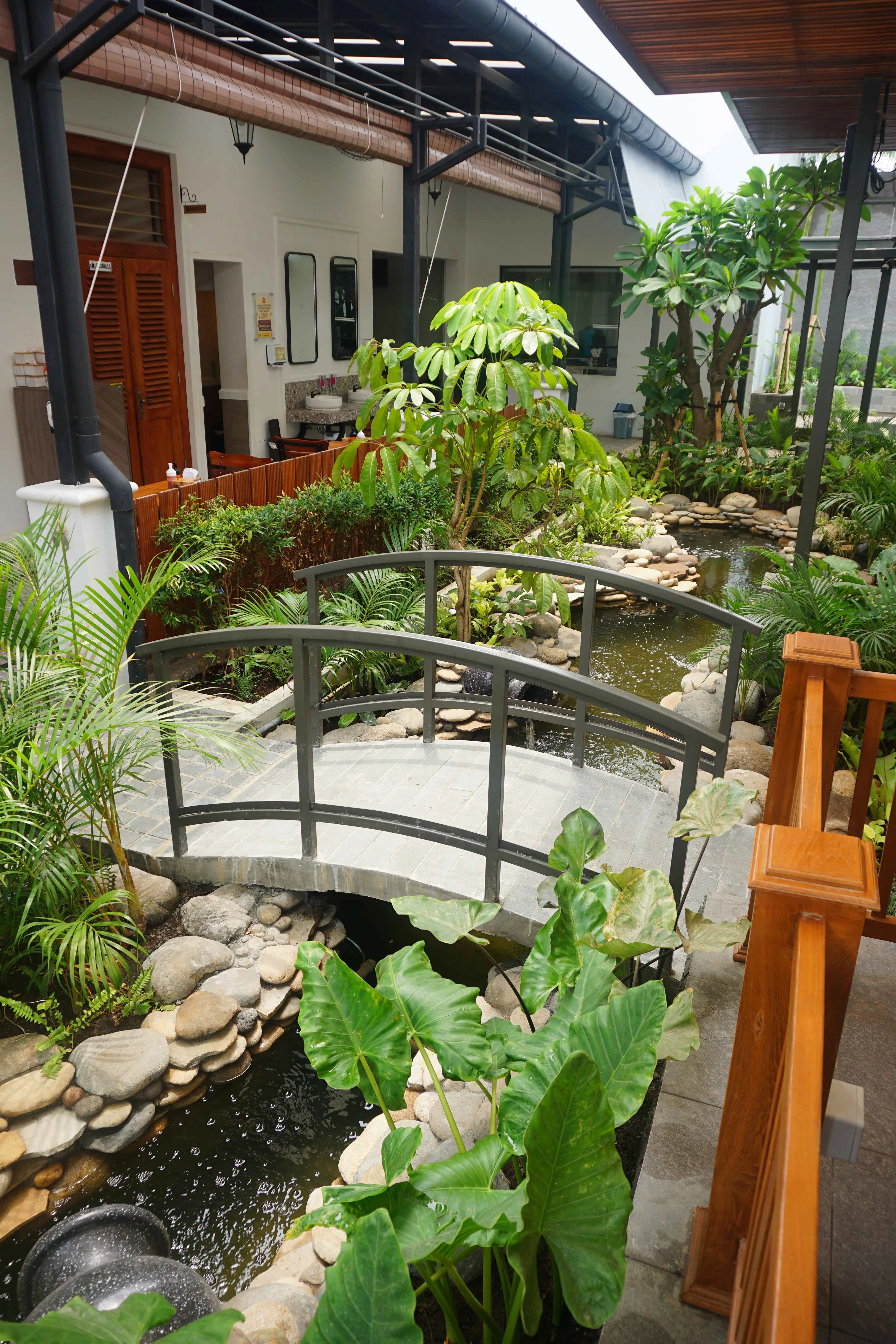 Resto Sim Six (2 Floors)