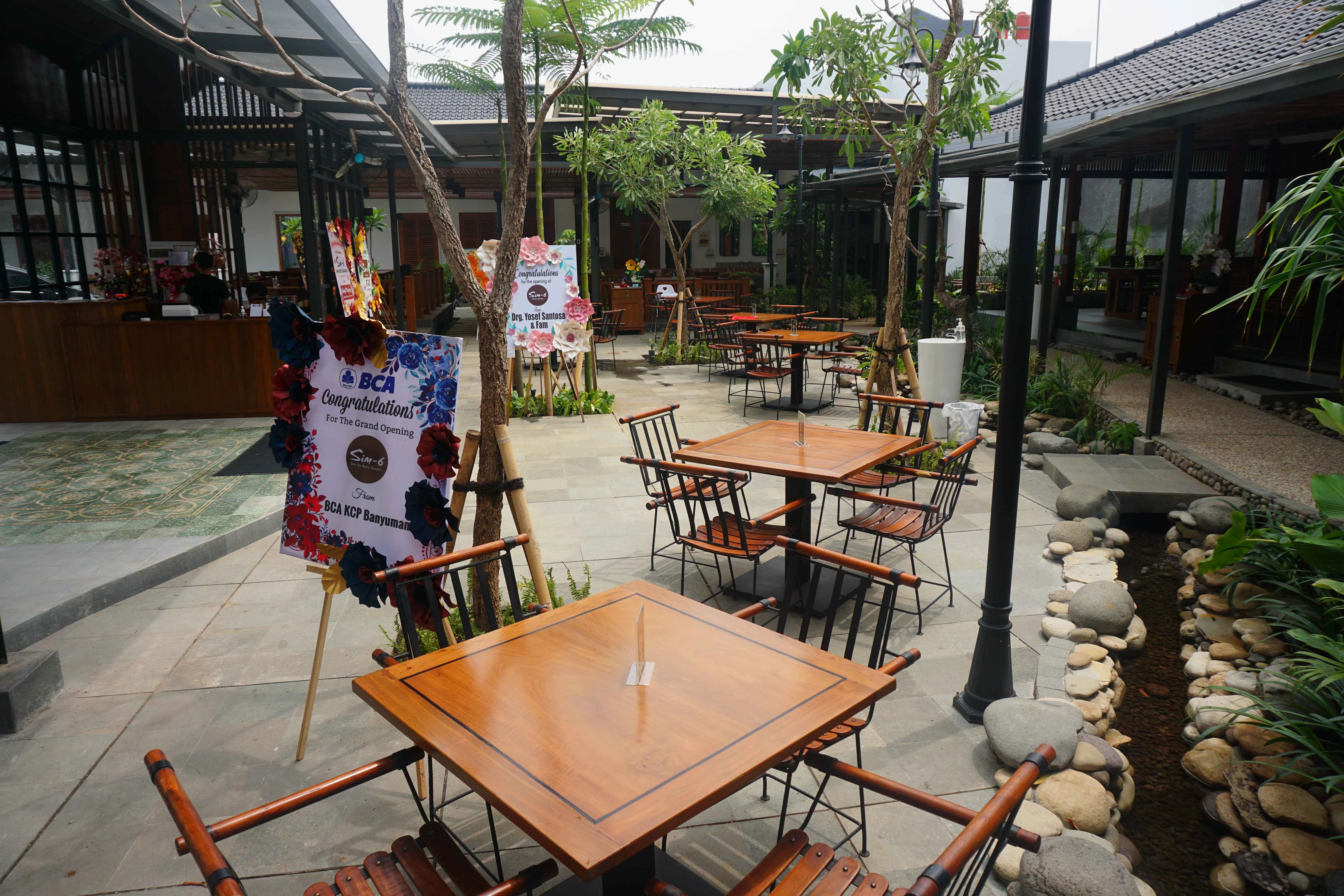 Resto Sim Six (2 Floors)