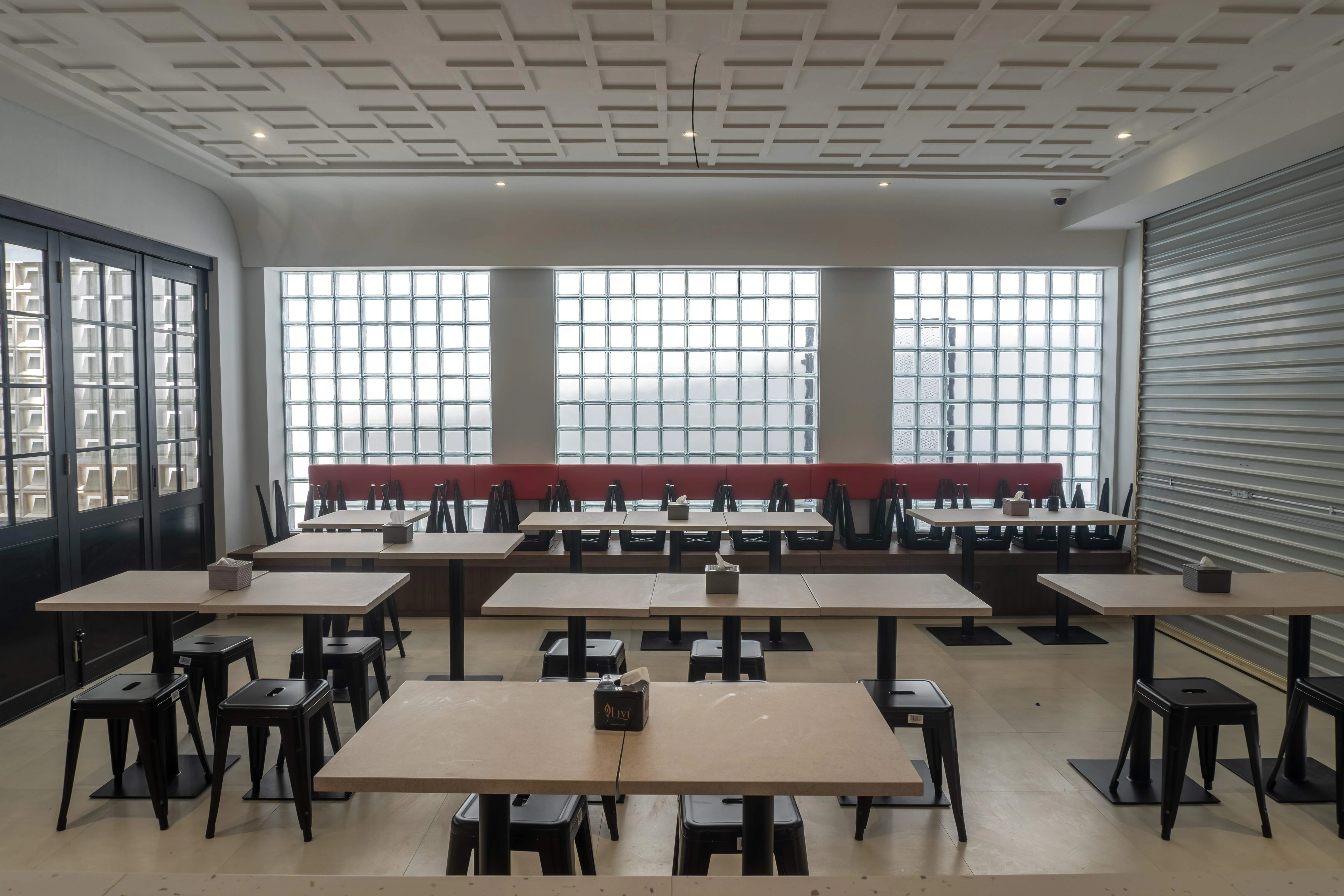 Ronde Ny. Ong (3 Floors)