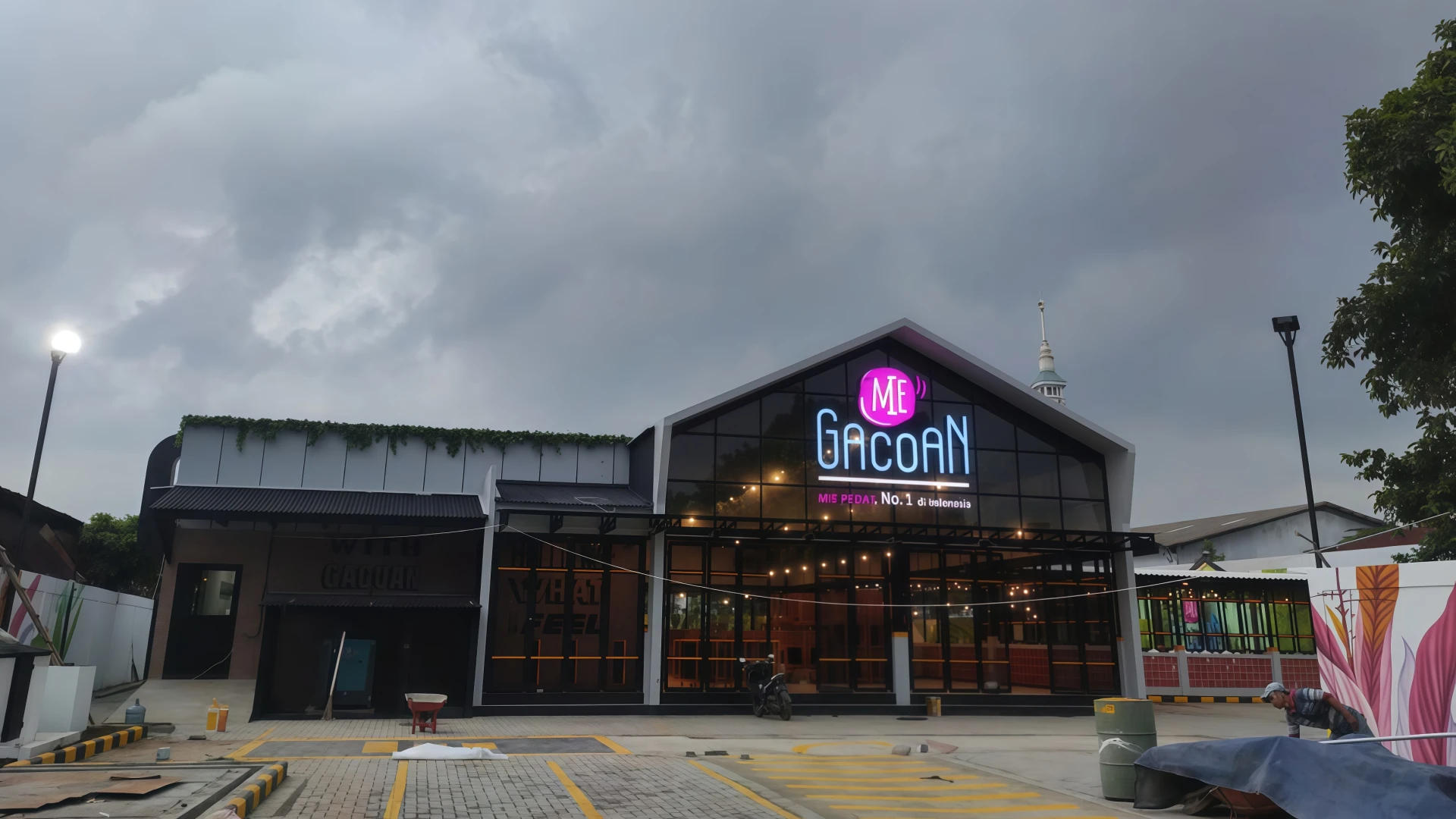  Resto Gacoan S. Parman